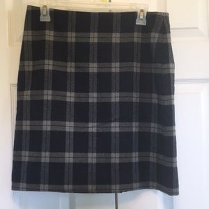 Banana Republic Size 6 Wool Skirt